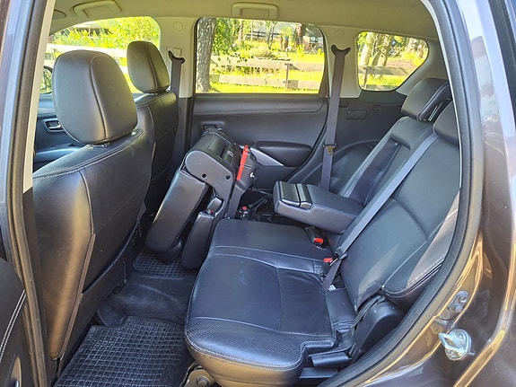 Mitsubishi Outlander 9 of 12