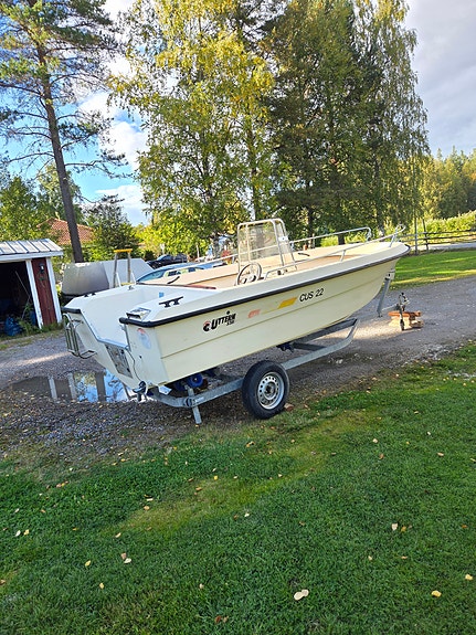 Motorbåt Uttern 5201 2 of 8