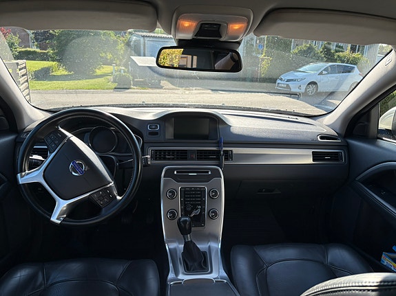 Volvo V70 6 of 9