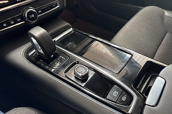 Volvo V90 16 of 25