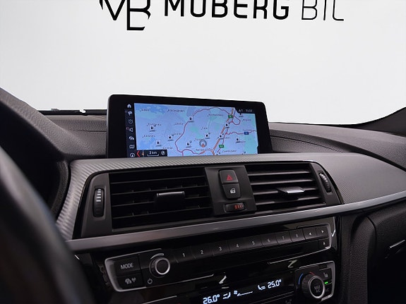 BMW 318d 15 of 17