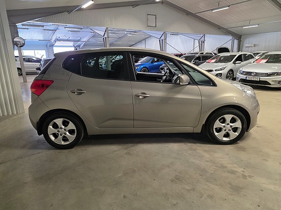 Kia Venga 3 of 10