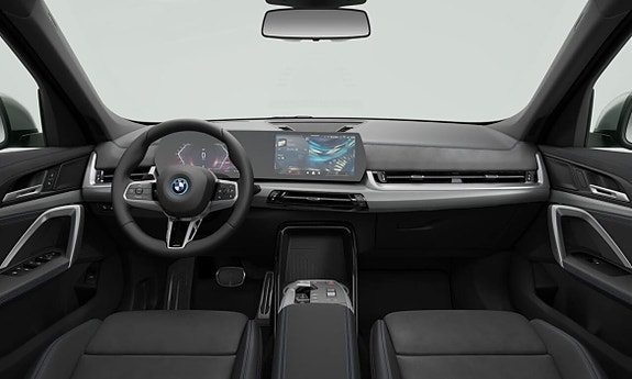 BMW iX1 4 of 6