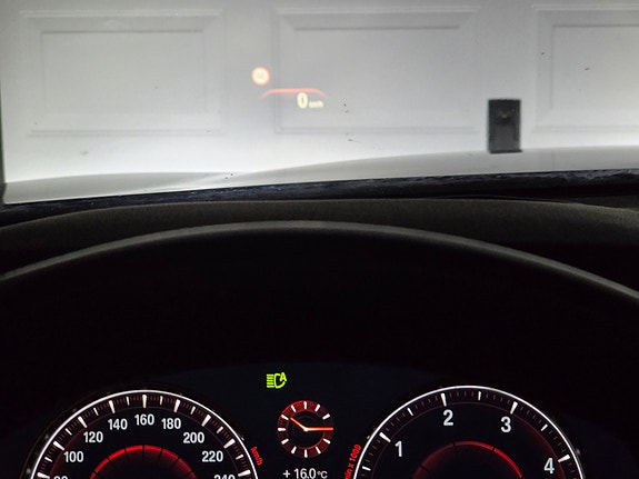 BMW 520d 9 of 12