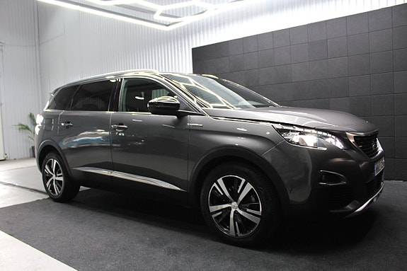 Peugeot 5008 8 of 23
