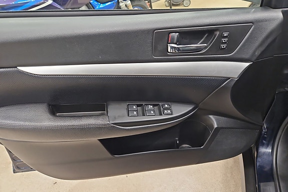Subaru Outback 12 of 19