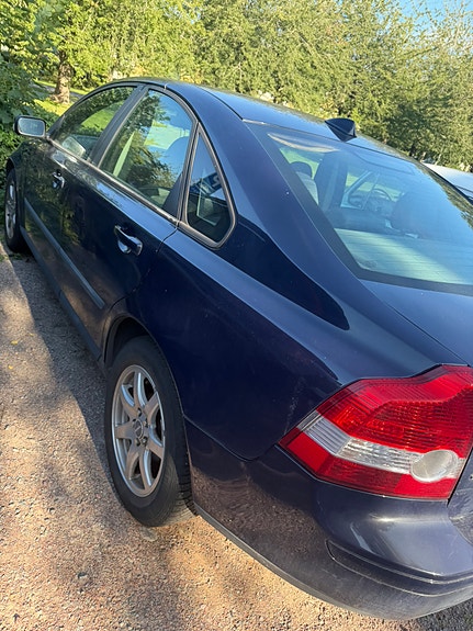Volvo S40 2 of 4