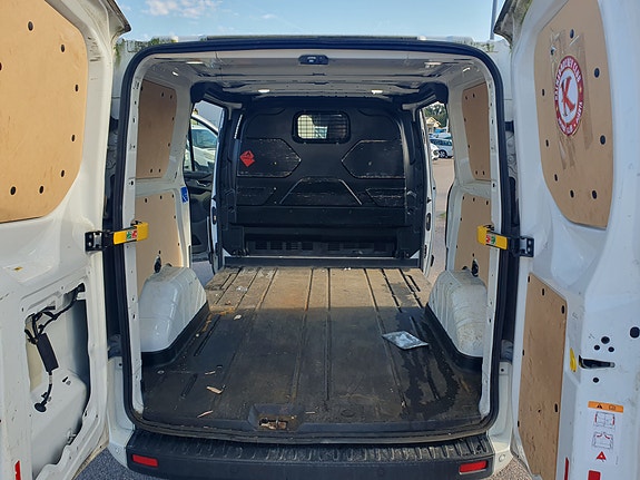 Ford Transit Custom 6 of 10