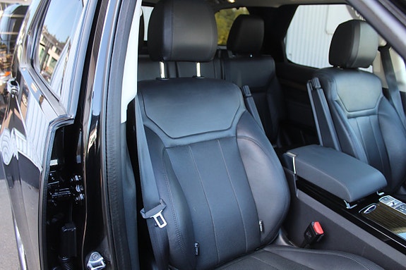 Land Rover Discovery 8 of 16
