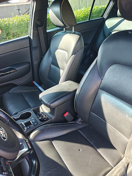 Kia Sportage 4 of 9