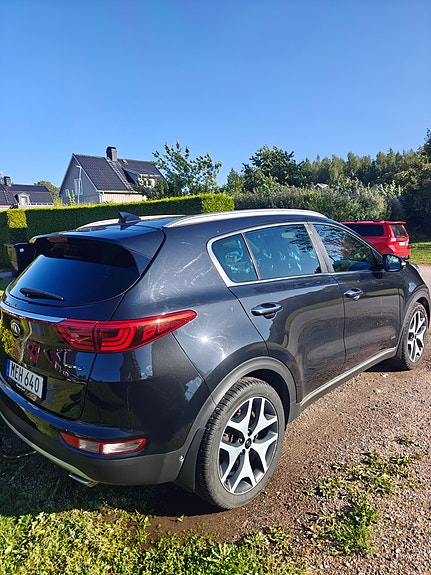 Kia Sportage 2 of 9