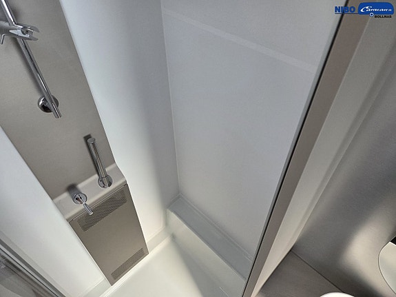 Adria ALPINA 663 HT 14 of 18