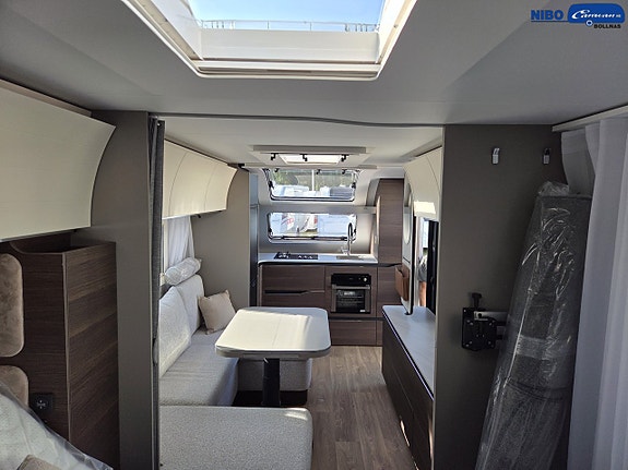 Adria ALPINA 663 HT 15 of 18