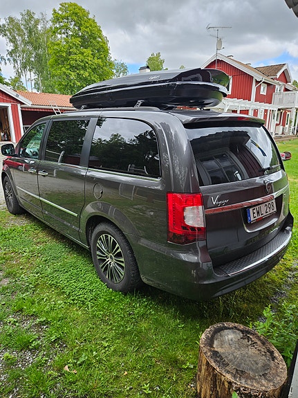 Lancia Voyager 3 of 6