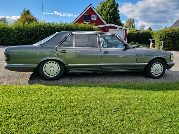 Mercedes-Benz 500 SEL 4 of 8