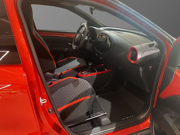 Toyota Aygo X 7 of 11