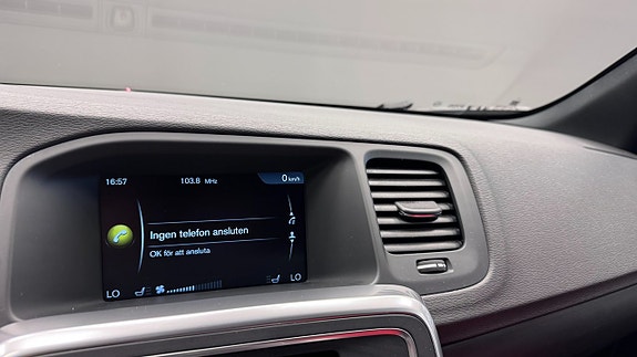 Volvo V60 12 of 19