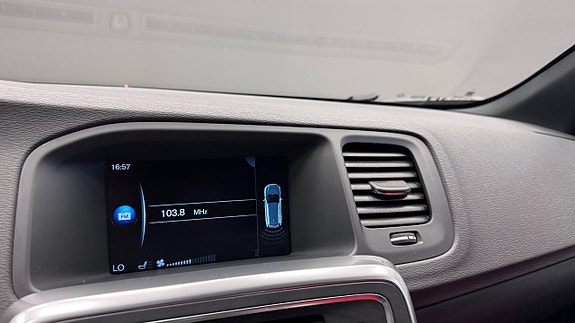Volvo V60 11 of 19