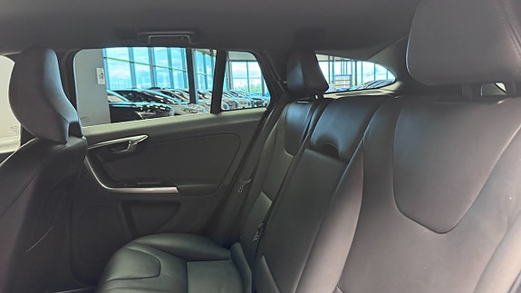Volvo V60 9 of 19
