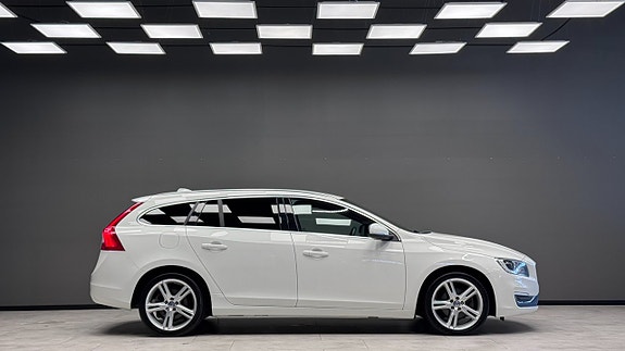 Volvo V60 4 of 19