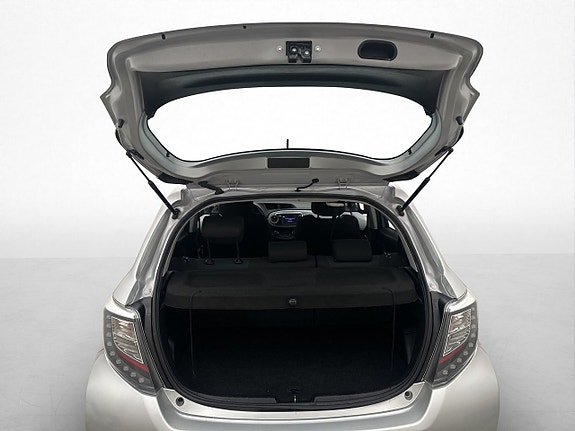 Toyota Yaris 24 of 29