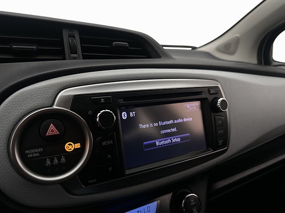Toyota Yaris 18 of 29