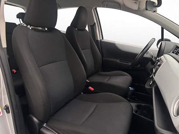 Toyota Yaris 21 of 29