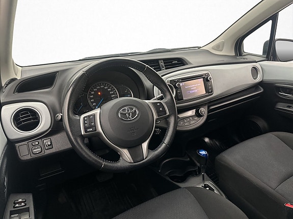 Toyota Yaris 10 of 29