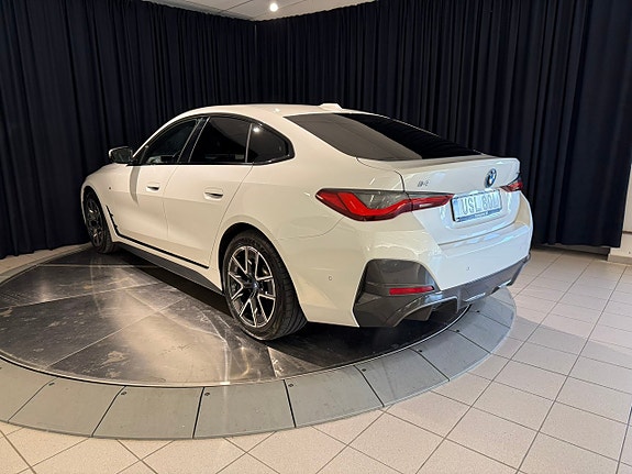 BMW i4 5 of 19