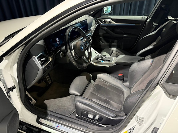 BMW i4 15 of 19