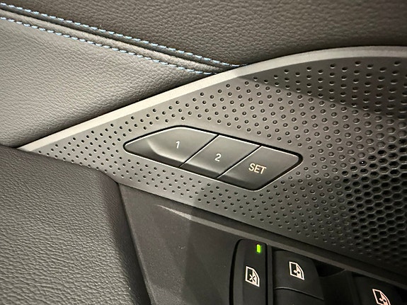BMW i4 19 of 19