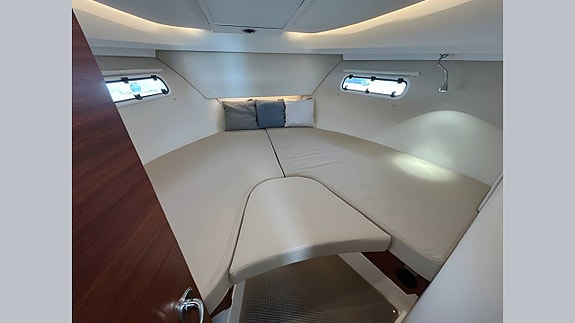 Nimbus 305 Coupe 13 of 17