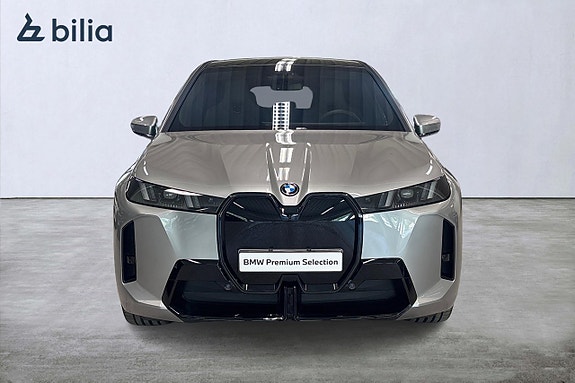 BMW iX 5 of 22