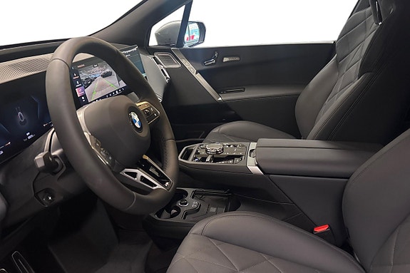 BMW iX 12 of 22