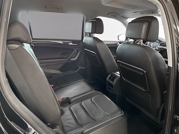 Volkswagen Tiguan Allspace 8 of 15