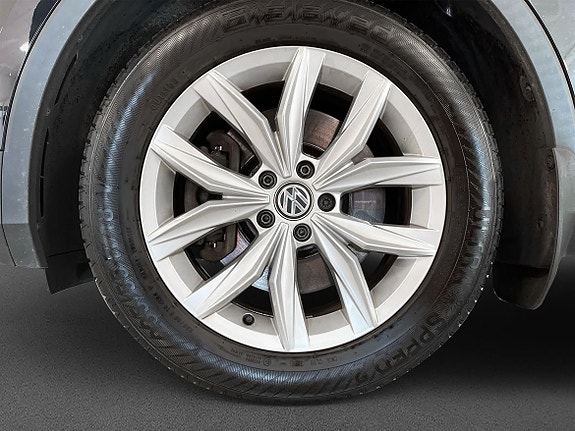 Volkswagen Tiguan Allspace 5 of 15