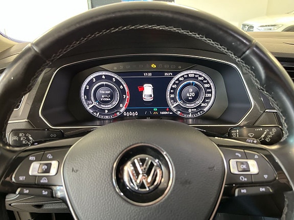 Volkswagen Tiguan Allspace 13 of 15