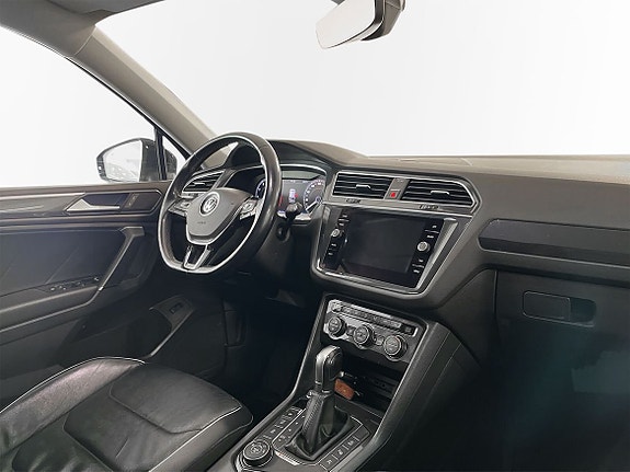 Volkswagen Tiguan Allspace 9 of 15