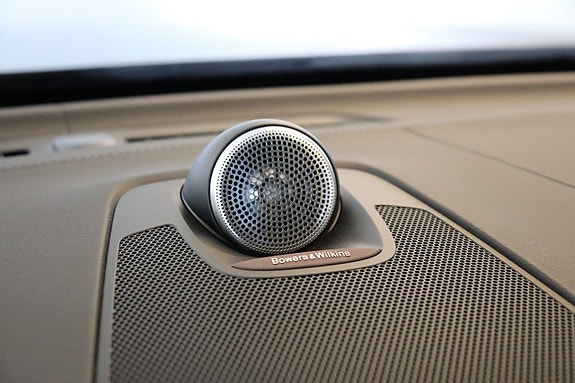 Volvo XC60 13 of 17