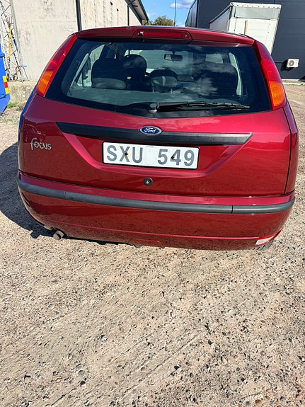 Ford Focus 3 of 6