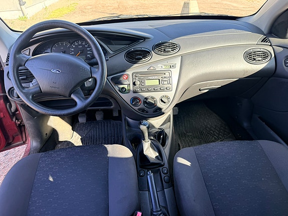 Ford Focus 5 of 6