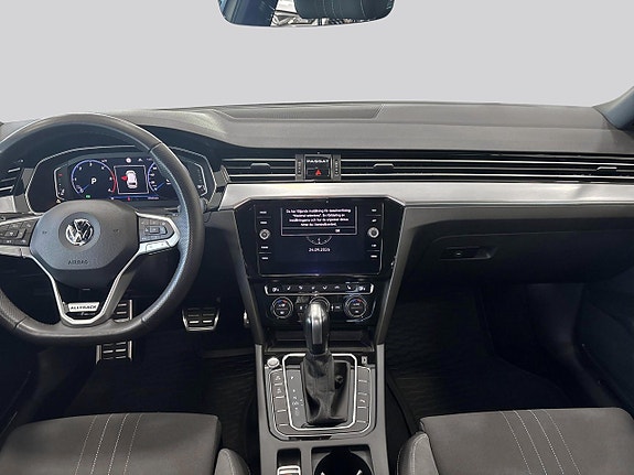 Volkswagen Passat Alltrack 7 of 13