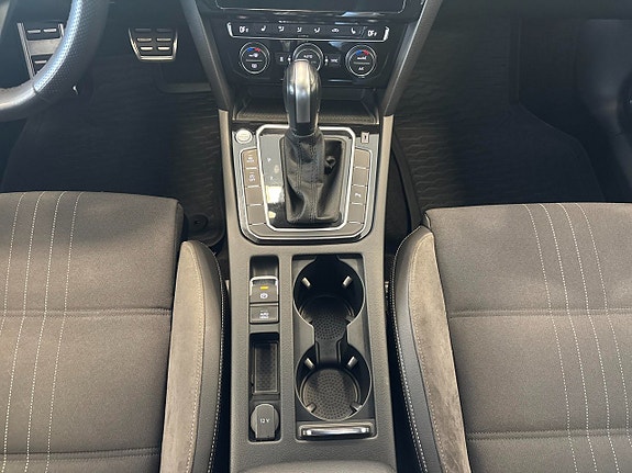 Volkswagen Passat Alltrack 11 of 13