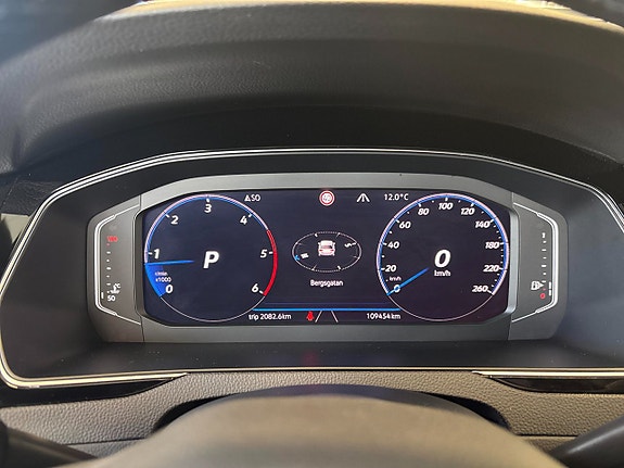 Volkswagen Passat Alltrack 10 of 13