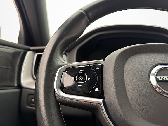 Volvo XC60 17 of 30
