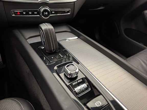 Volvo XC60 27 of 30