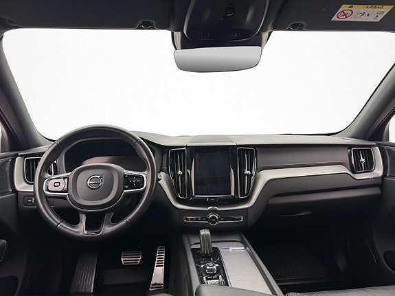 Volvo XC60 15 of 30