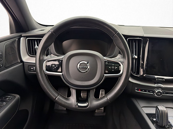 Volvo XC60 11 of 30