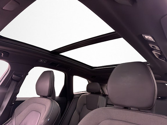 Volvo XC60 10 of 30