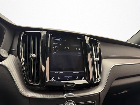Volvo XC60 25 of 30